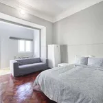 Rent a room in lisbon