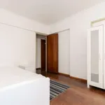 Rent a room in lisbon