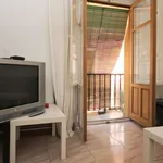 Rent a room of 140 m² in granada