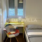 Rent 3 bedroom apartment of 73 m² in Zadar