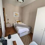 Rent a room of 90 m² in valencia