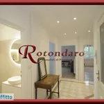 Rent 3 bedroom apartment of 100 m² in Milan