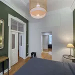 Rent 2 bedroom apartment of 65 m² in lisbon