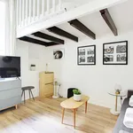 Rent 1 bedroom apartment of 200 m² in Paris