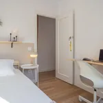 Rent 7 bedroom apartment in Barcelona