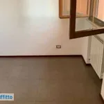 Affitto 4 camera appartamento di 150 m² in Latina