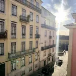 Rent a room of 90 m² in lisbon