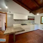 Rent 6 bedroom house of 400 m² in Rome