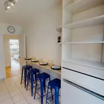 Rent 4 bedroom apartment in Paris