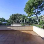 Rent 5 bedroom house of 320 m² in Valencia