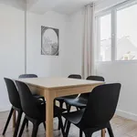 Rent 3 bedroom apartment of 121 m² in lisbon