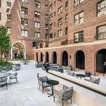 Rent 2 bedroom apartment in Manhattan