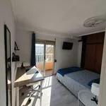 Rent a room of 110 m² in valencia