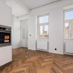 Pronajměte si 2 ložnic/e byt o rozloze 80 m² v Capital City of Prague