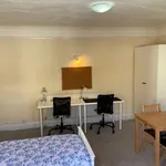 Rent a room in South East England