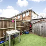 Rent 2 bedroom flat in London