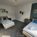 Rent 5 bedroom house in North East England