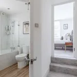 Rent 3 bedroom apartment of 95 m² in london