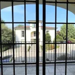 Rent 5 bedroom house of 615 m² in Modena