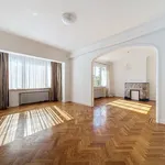 Rent 3 bedroom apartment in Ixelles