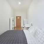 Rent a room in lisbon