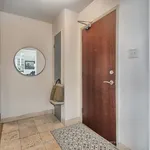 Appartement de 990 m² avec 5 chambre(s) en location à Toronto