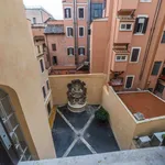 Affitto 5 camera appartamento di 250 m² in Roma