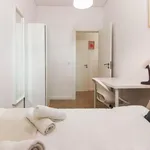 Rent 4 bedroom apartment in Lisbon