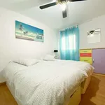 Rent a room of 75 m² in valencia