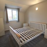 Rent 1 bedroom flat in Surrey