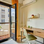 Rent 3 bedroom apartment of 753 m² in Marseille