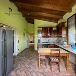 Rent 5 bedroom house of 258 m² in Vigarano Mainarda