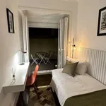 Rent a room in lisbon