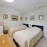 Rent 4 bedroom house in Cotswold District