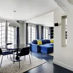 Appartement de 700 m² avec 1 chambre(s) en location à Paris