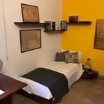 Rent 6 bedroom apartment in Milan