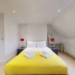 Rent 4 bedroom apartment in Eton