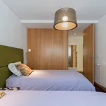 Rent 1 bedroom apartment in Porto