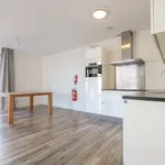 Huur 2 slaapkamer appartement van 93 m² in Almere