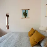 Rent a room in lisbon