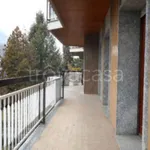 Affitto 4 camera appartamento di 160 m² in Lecco