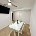 Rent a room of 100 m² in valencia