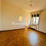 Rent 4 bedroom apartment of 150 m² in Padua