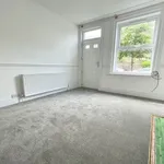 Rent 3 bedroom flat in Yorkshire And The Humber