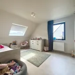 Huur 4 slaapkamer huis van 220 m² in Lievegem