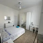 Rent 4 bedroom apartment in Florence