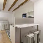 Rent a room of 75 m² in barcelona