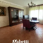 Rent 8 bedroom house of 350 m² in Vitulazio