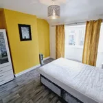 Rent 3 bedroom apartment in West Midlands