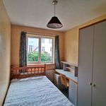 Rent 5 bedroom house in South East England